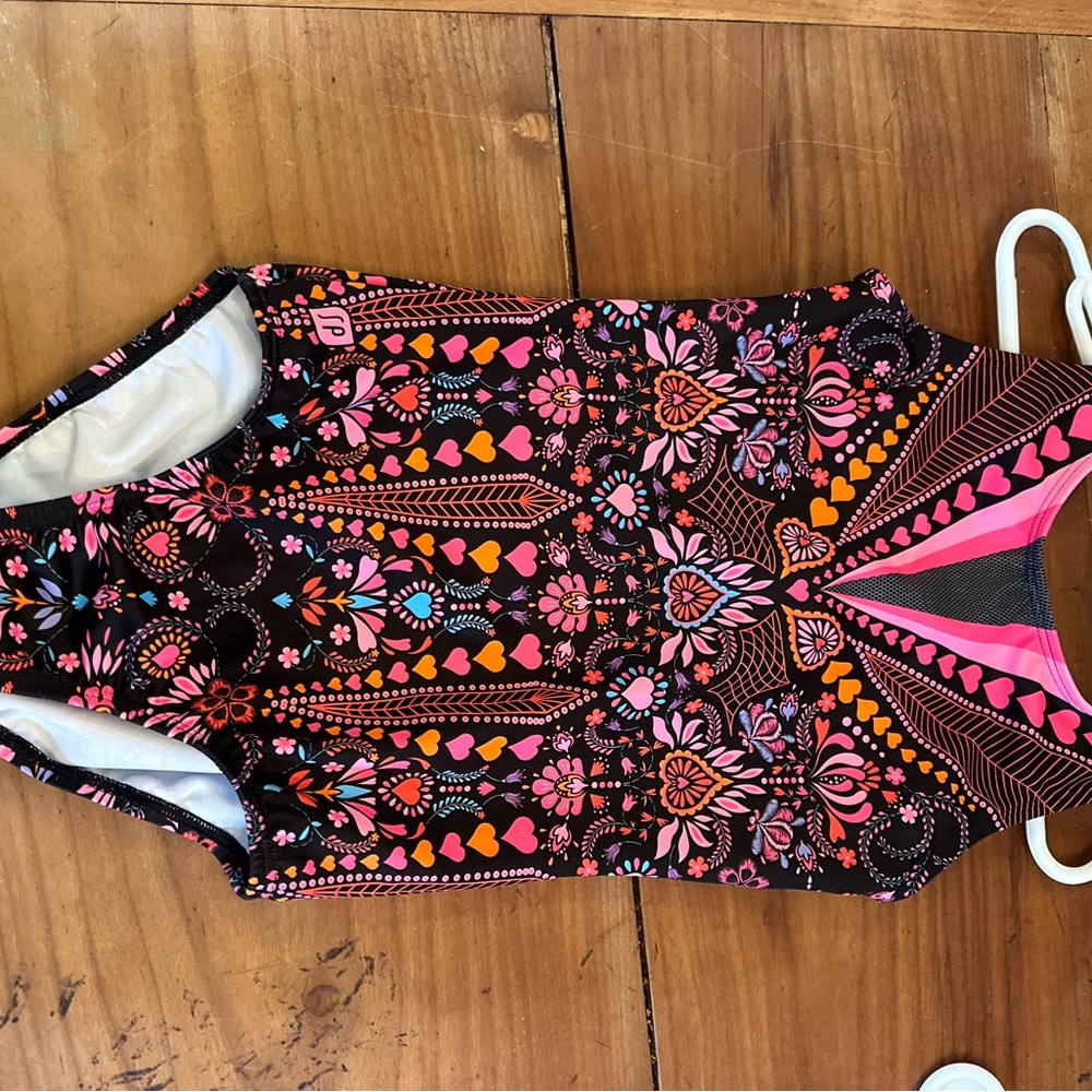 Sylvia P Leo, size 8, EUC